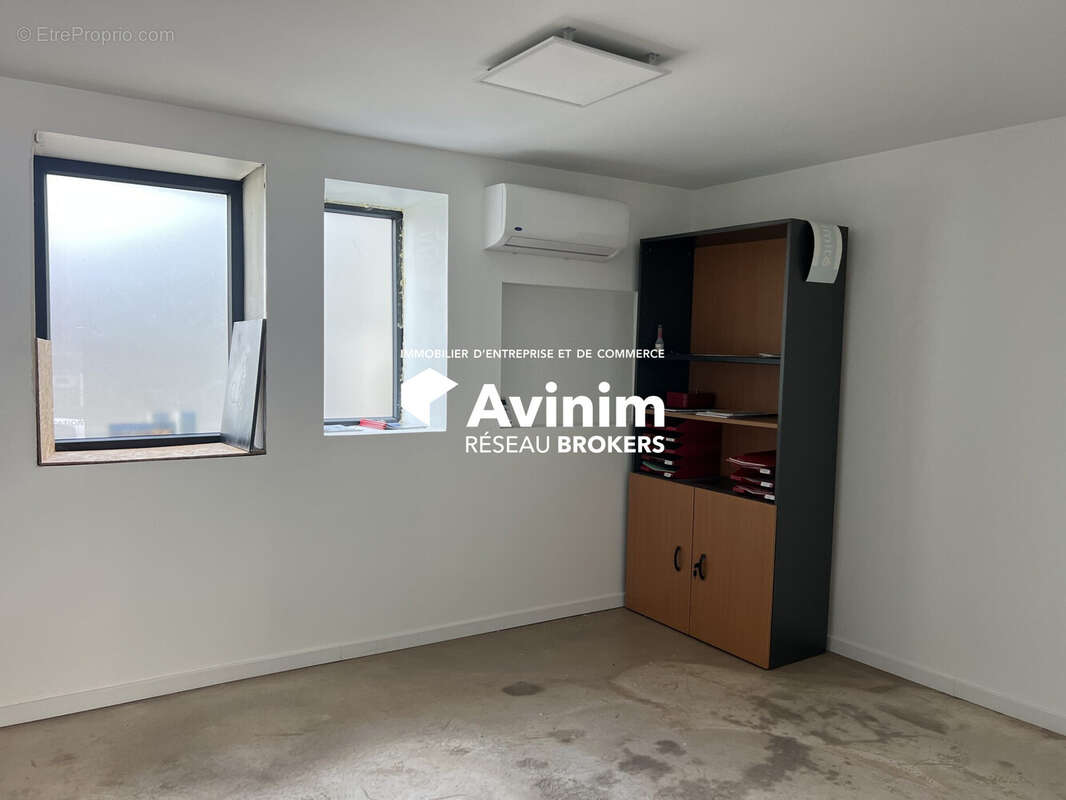 Commerce à LA VERPILLIERE