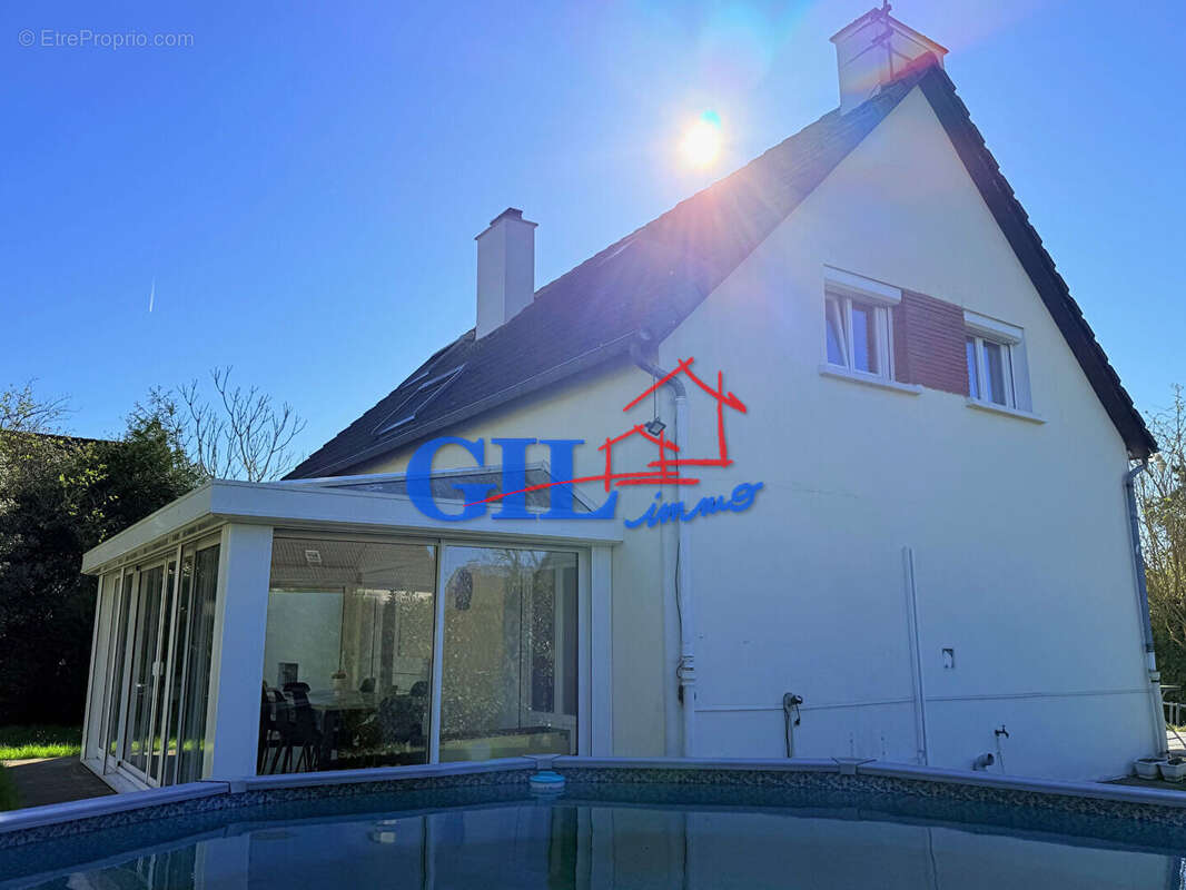 Maison à VERT-SAINT-DENIS