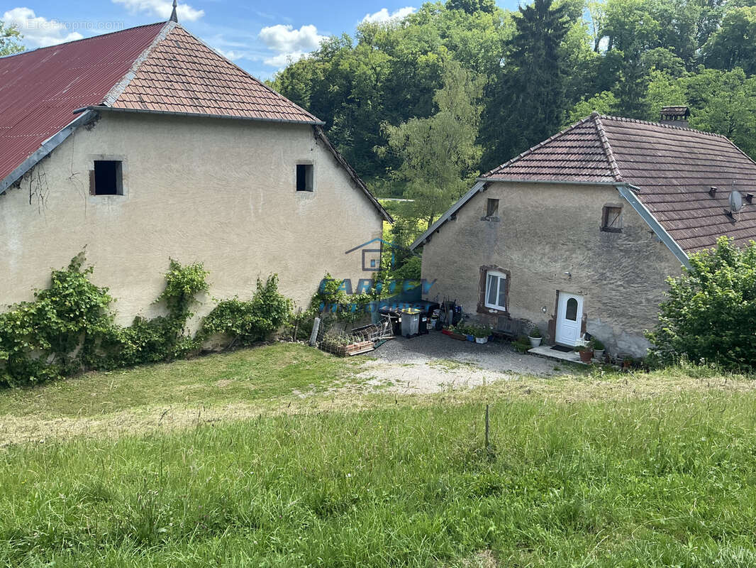 Domaine compose d'une maison d'habitation, 3 appartements, dependance, sur terrain de 38690m2 - photo 44
