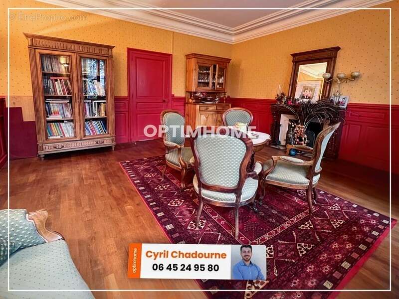 Maison à JAVERLHAC-ET-LA-CHAPELLE-SAINT-ROBERT