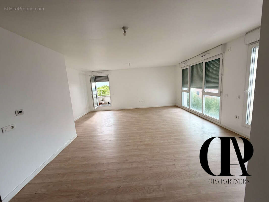 Appartement 98 m² à Jouy-Le-Moutier  - photo 3