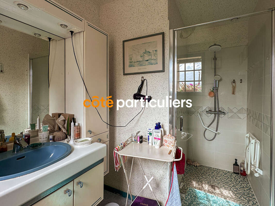 Maison à REGNEVILLE-SUR-MER