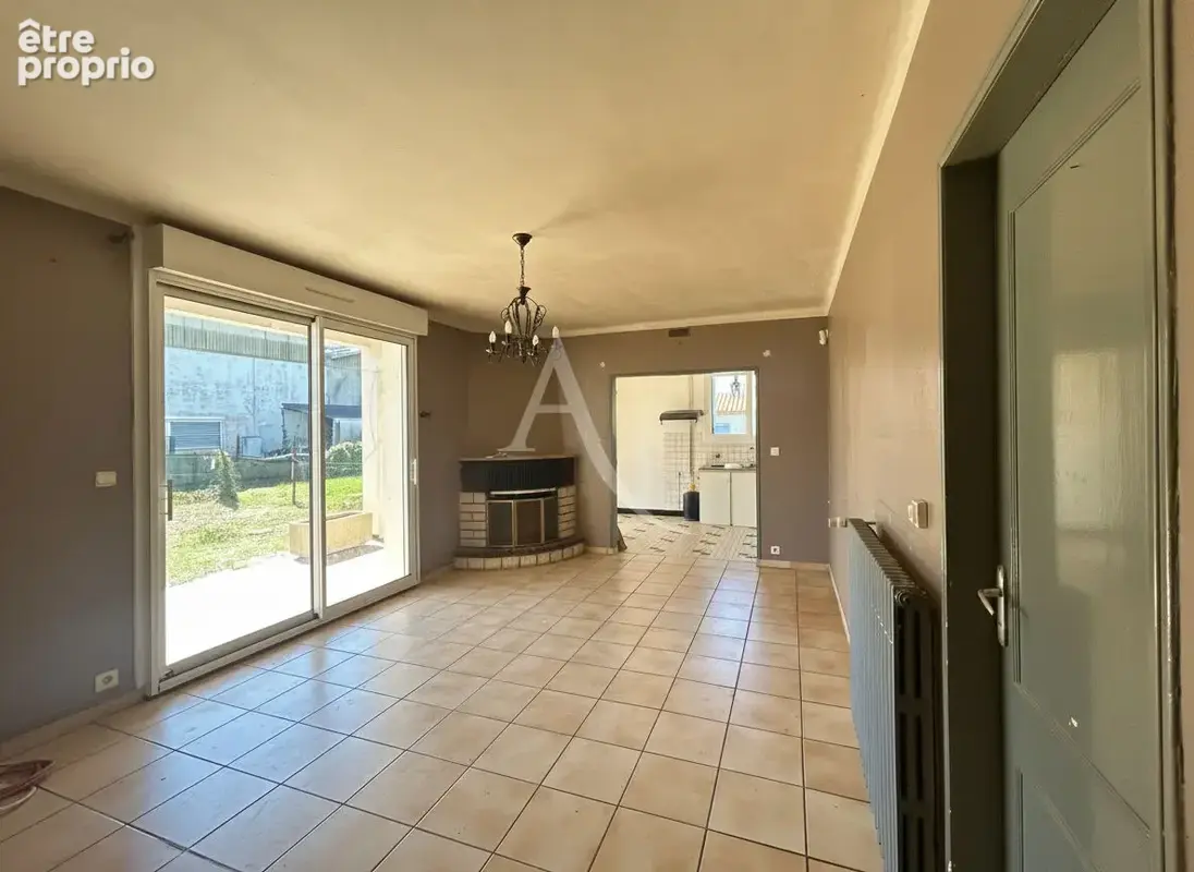 Ensemble immobilier à L'ILE D'ELLE - photo 7