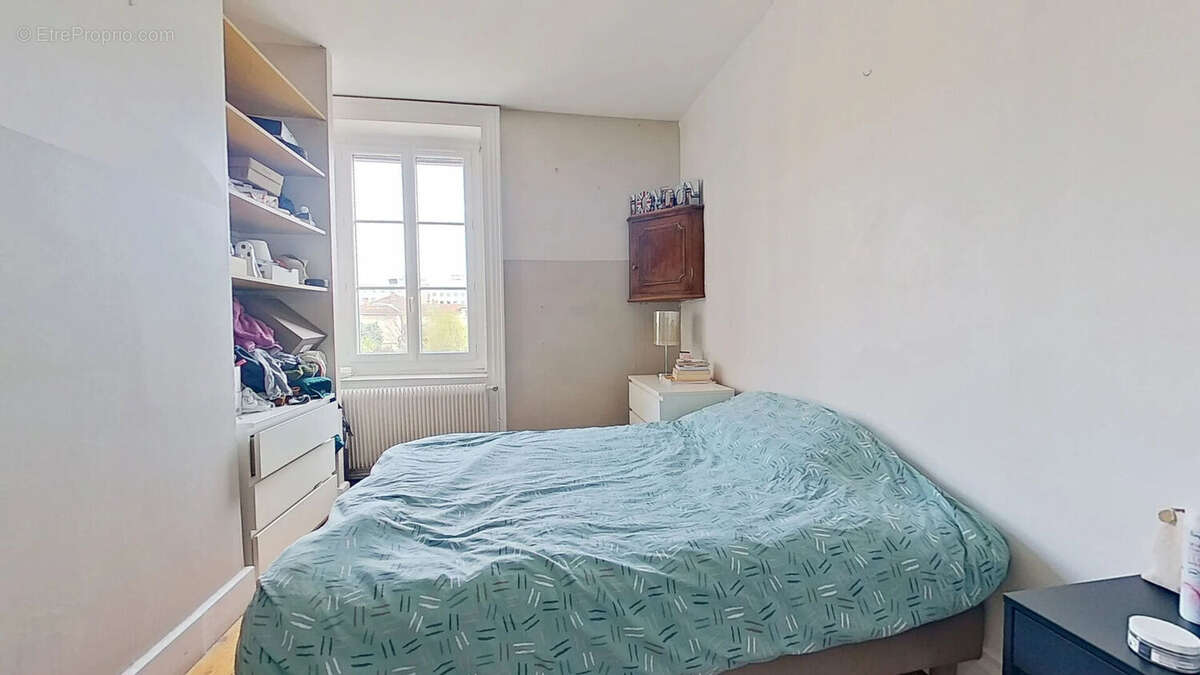 Appartement à LYON-8E