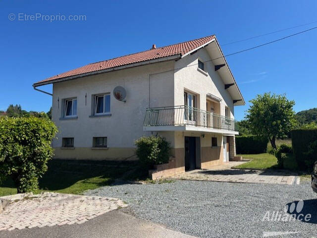 Maison à ETOUVANS