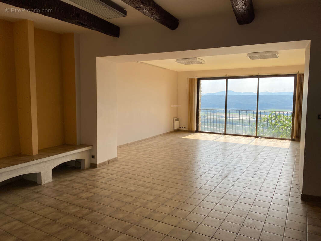 A VENDRE LURS Grande maison de village avec terrasse à rénover - photo 4