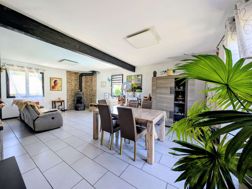 Maison 180 m² à Albens  - photo 4