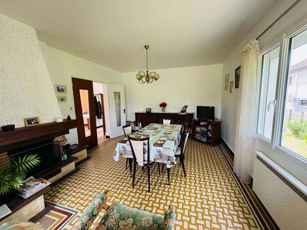 Maison à COSNE-COURS-SUR-LOIRE