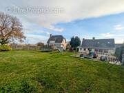 Maison à PERRIERS-EN-BEAUFICEL