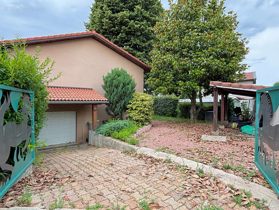 Maison à VILLETTE-D'ANTHON