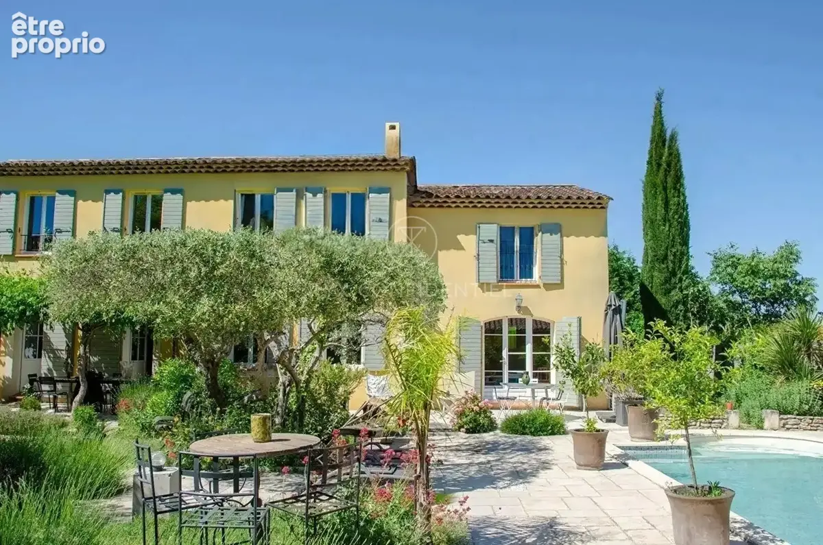 Bastide provençale .vue sublime sur les alpilles  environnement privilégié - photo 2