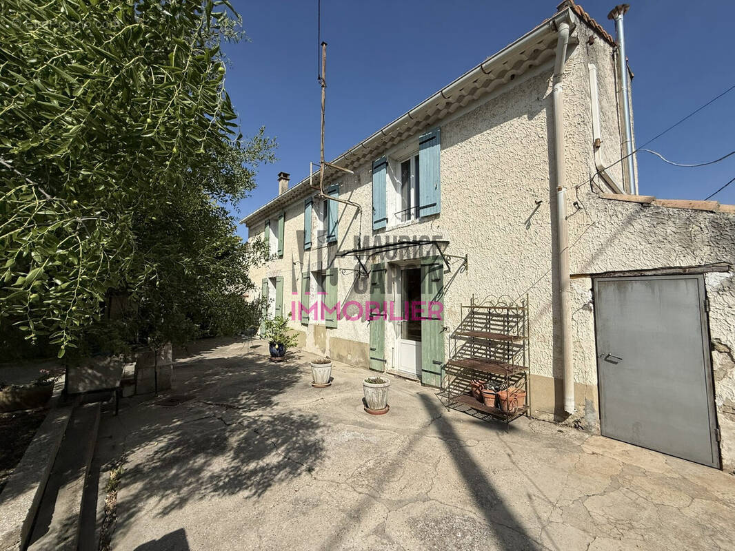 Maison à LE PONTET