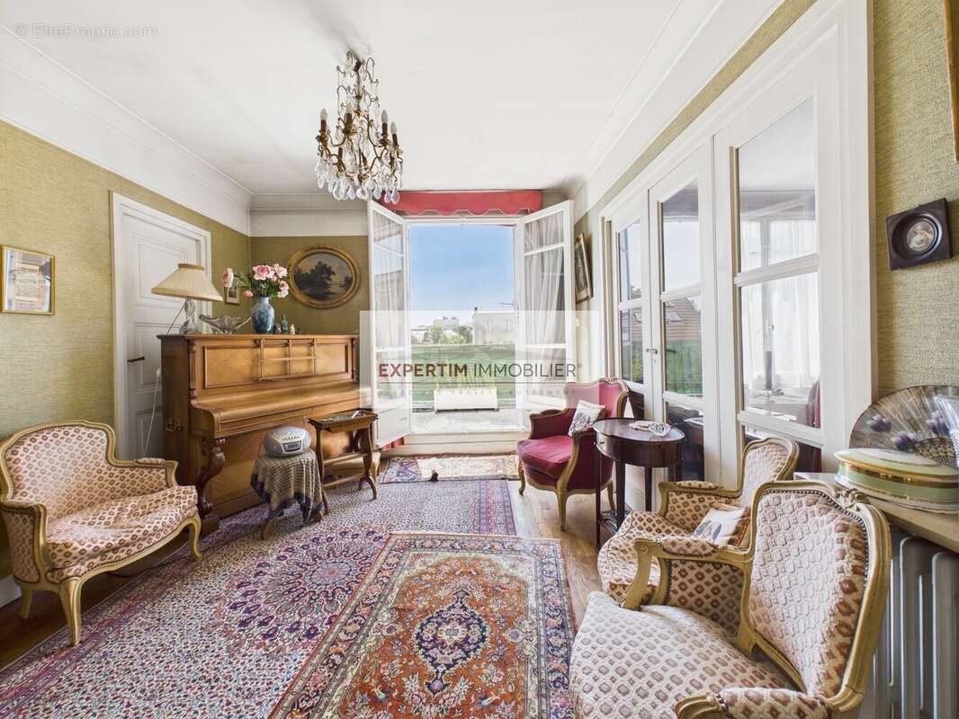 Appartement à VERSAILLES