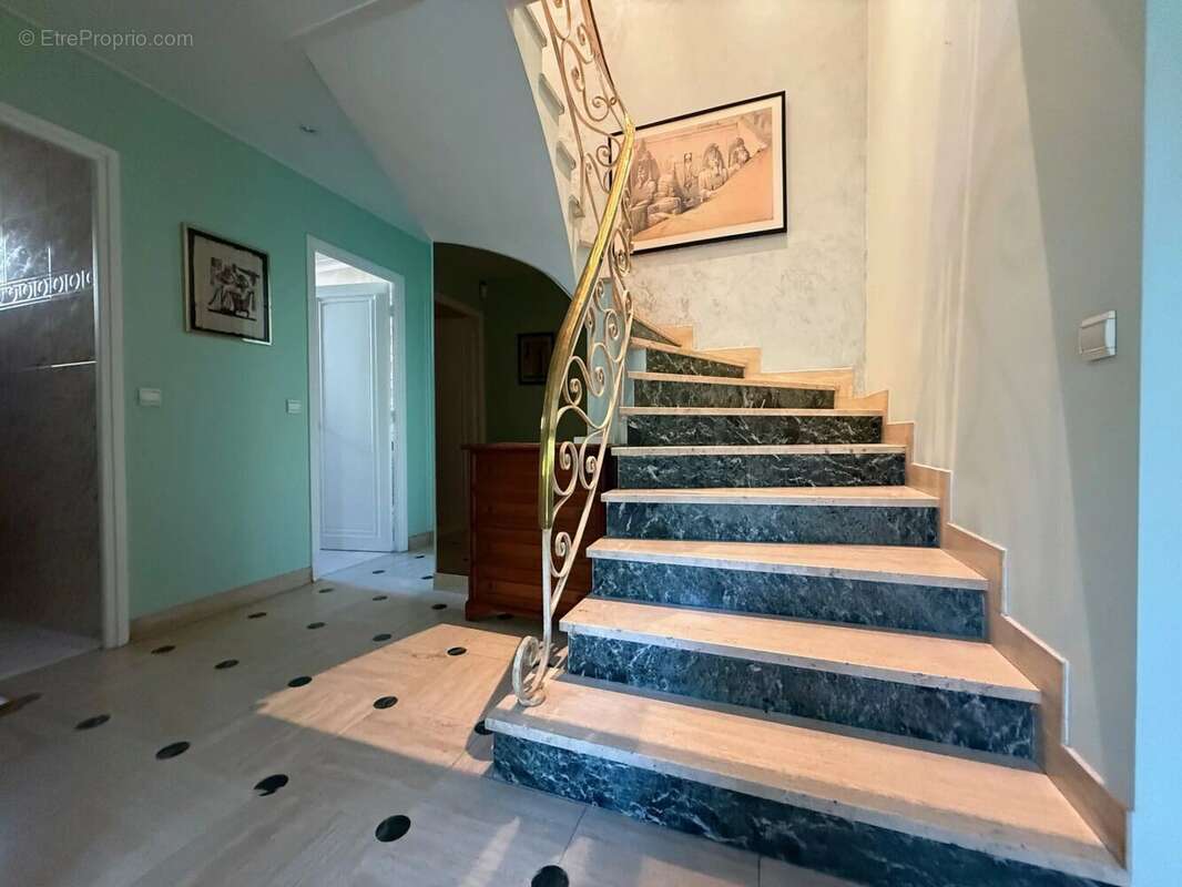 Maison à SAINT-MAUR-DES-FOSSES