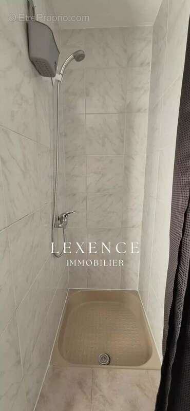 Appartement à LA FARE-LES-OLIVIERS