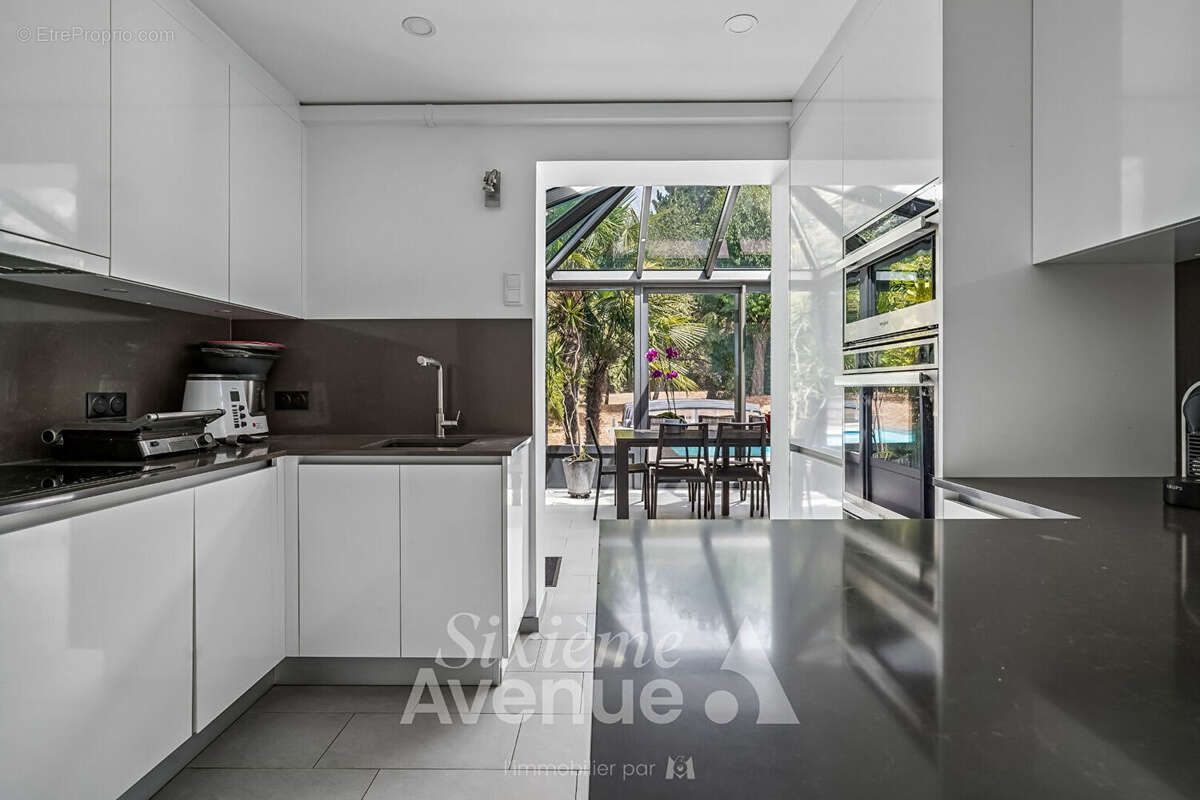 Maison Saint Germain Les Corbeil 9 pièce(s) 168.66 m²  habitable - photo 4