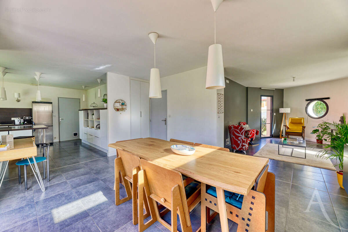 Maison Montaigu - photo 6