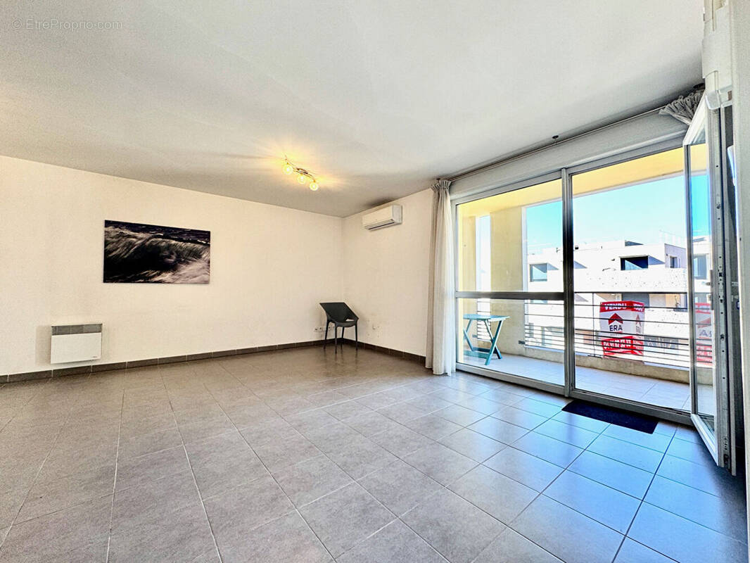 Appartement à MARSEILLE-1E