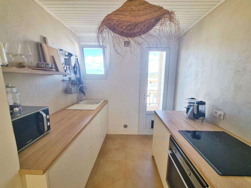 Appartement à SIX-FOURS-LES-PLAGES