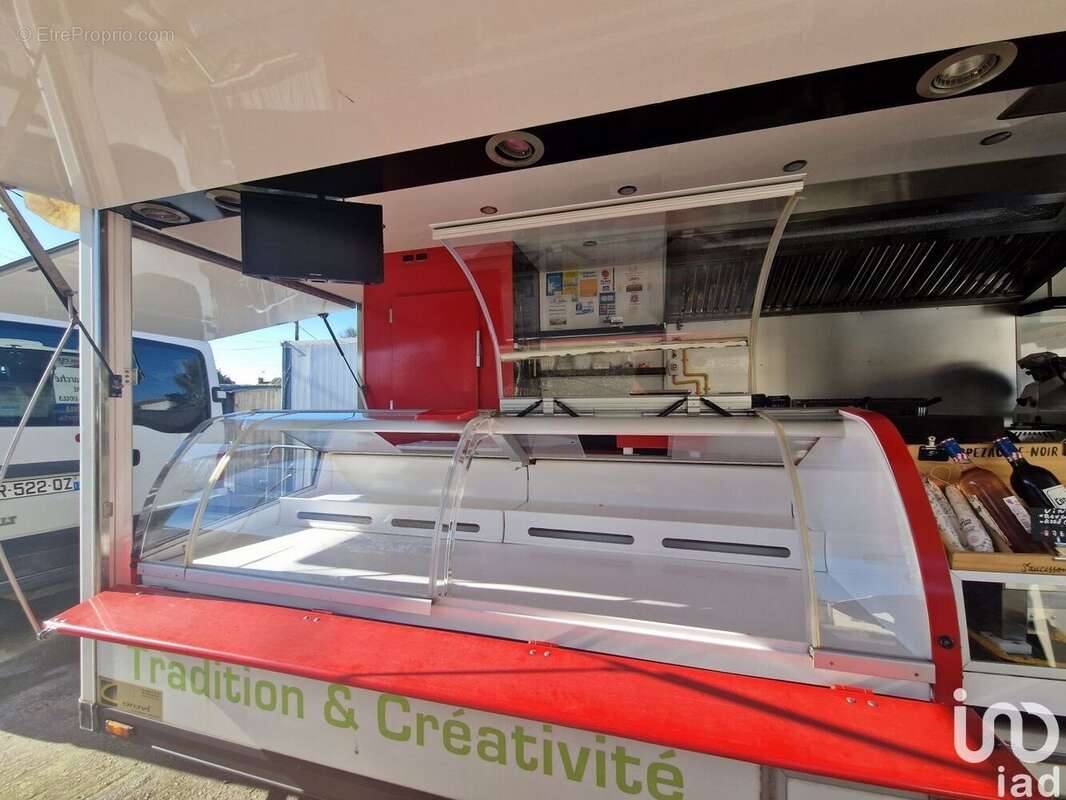 Photo 2 - Commerce à AIGREFEUILLE-D'AUNIS