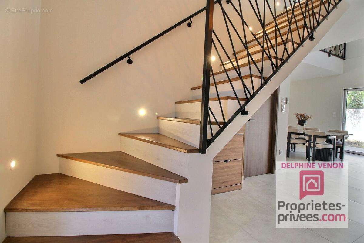 Exclusivité - Maison  contemporaine  classe énergie A avec de belles prestations à Chateauneuf Sur Loire - photo 12