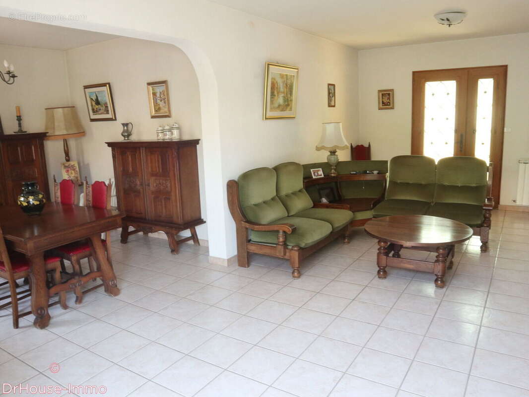 Maison à ETOILE-SUR-RHONE