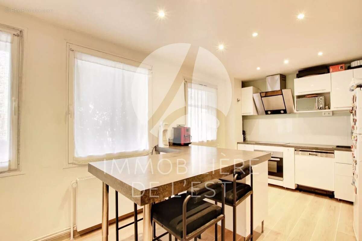 Appartement à LYON-8E