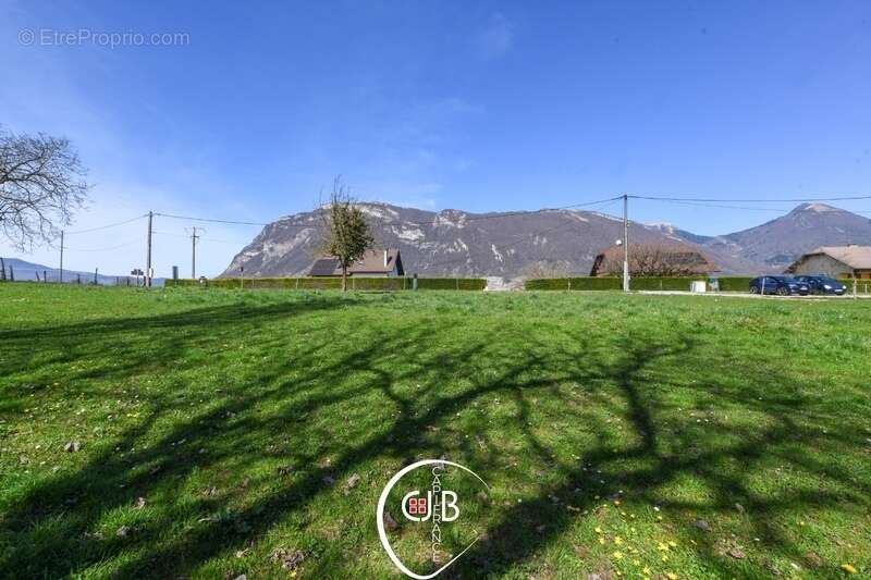 Planaise – Terrain constructible de 473 m² viabilisé - photo 3