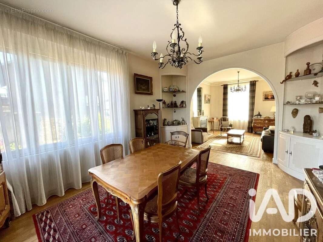 Maison 208 m² à Langres  - photo 7