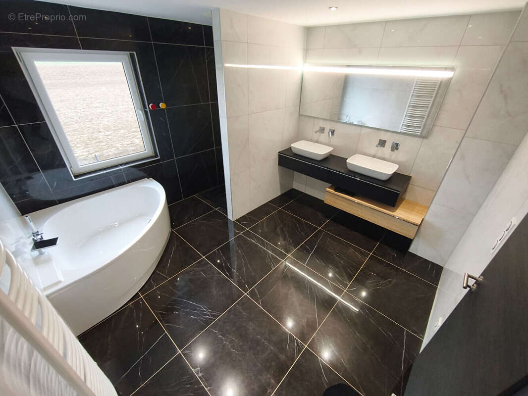 Maison 125 m² à Rodemack  - photo 3
