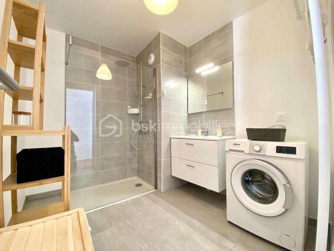 Appartement à BEZANNES