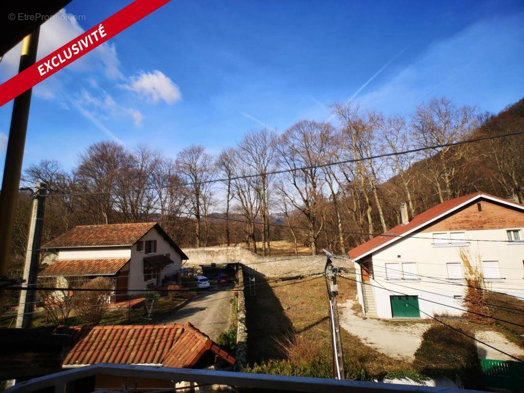 Appartement à VIZILLE