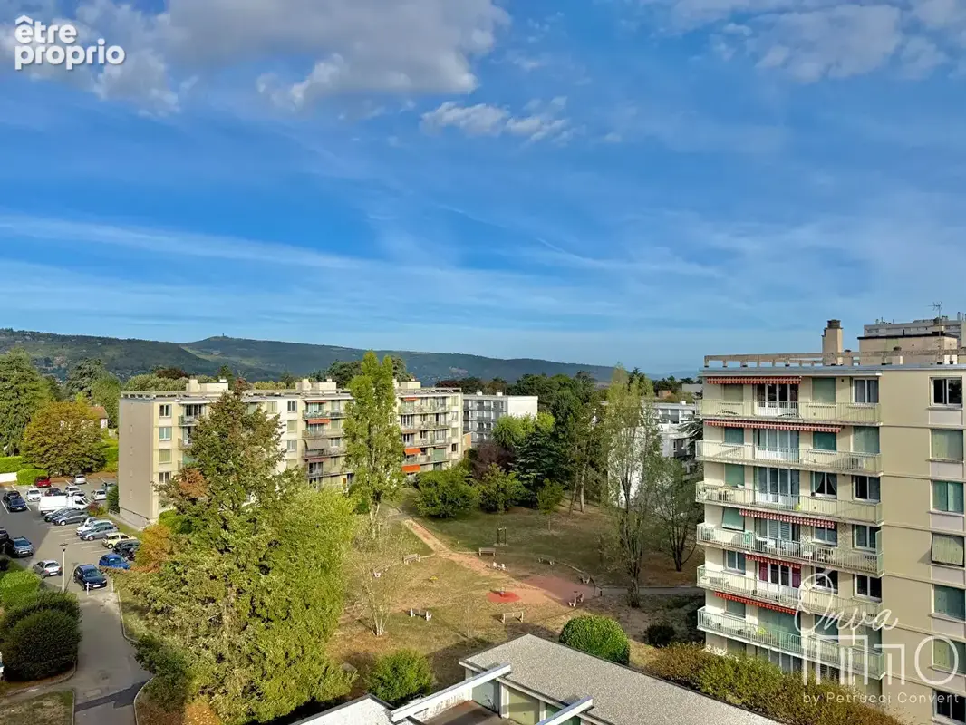 Fontaines-sur-Saône - Dernier étage - T2 de 55m² avec balcon et cave. - photo 9