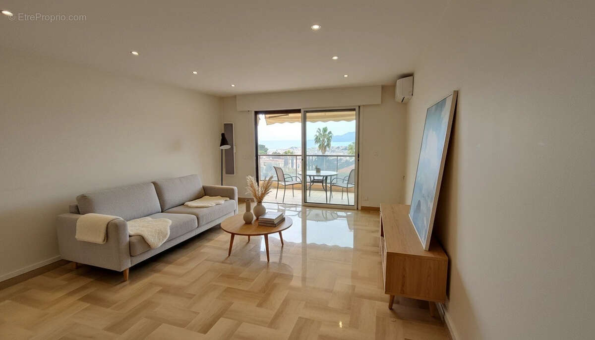 LE CANNET à vendre 3 pièces 87 m2 vue mer terrasse garage et cave au calme absolu - photo 4