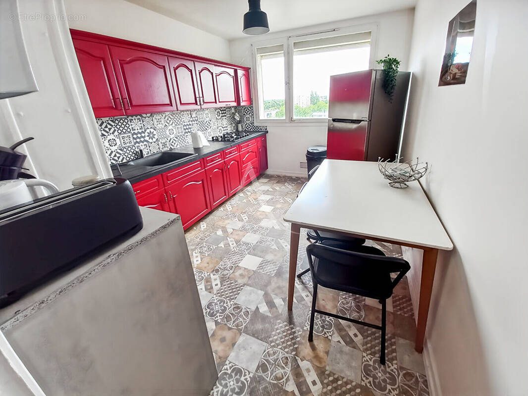 Appartement à SAINT-ETIENNE-DU-ROUVRAY