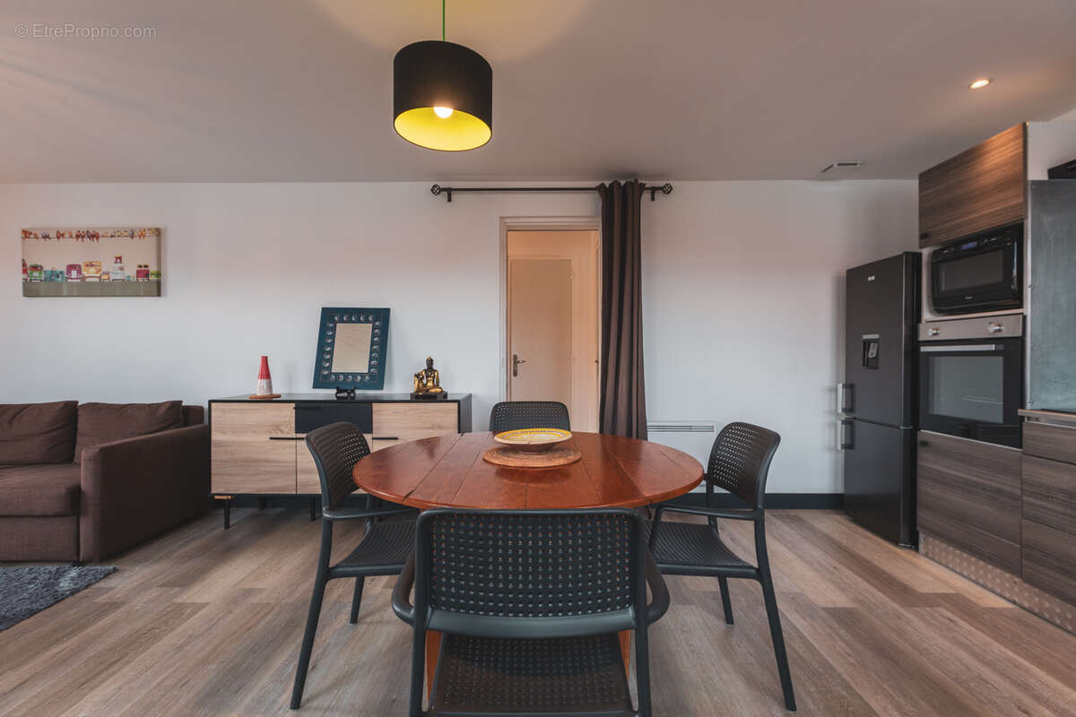 Appartement à ANGRESSE