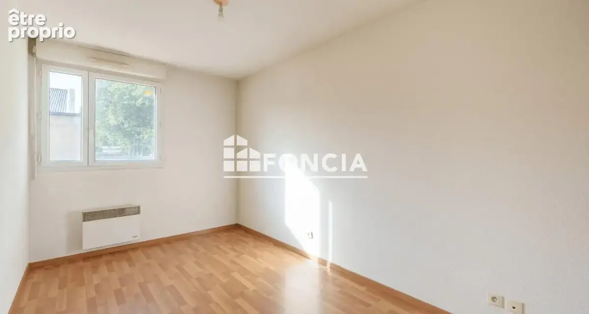 T4 avec Balcon et 2 parkings dans Résidence récente - photo 8
