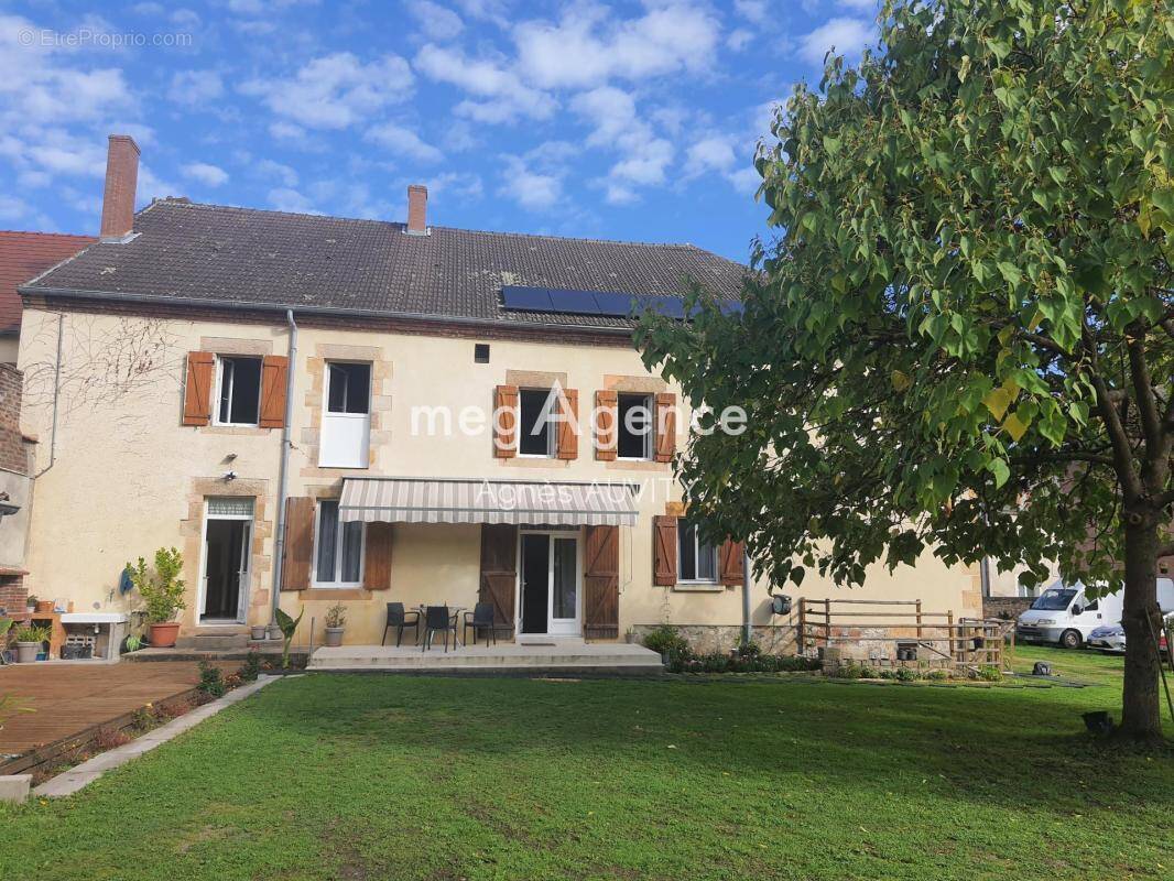 Maison à BEZENET