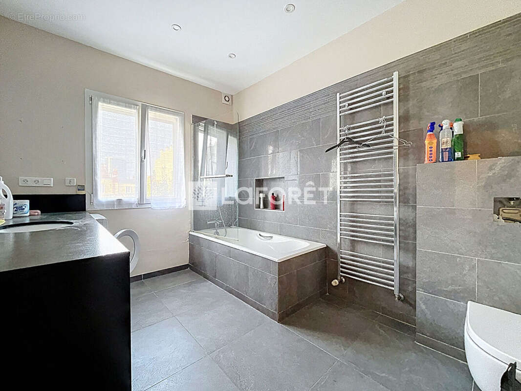 RARE !! Belle Maison pierre145m²-Gd Jardin plein sud -dépendance - photo 9