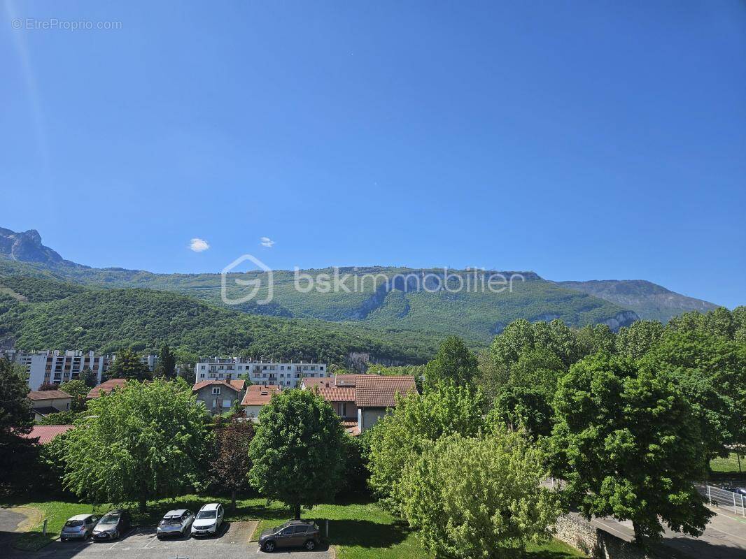 Appartement à SEYSSINET-PARISET