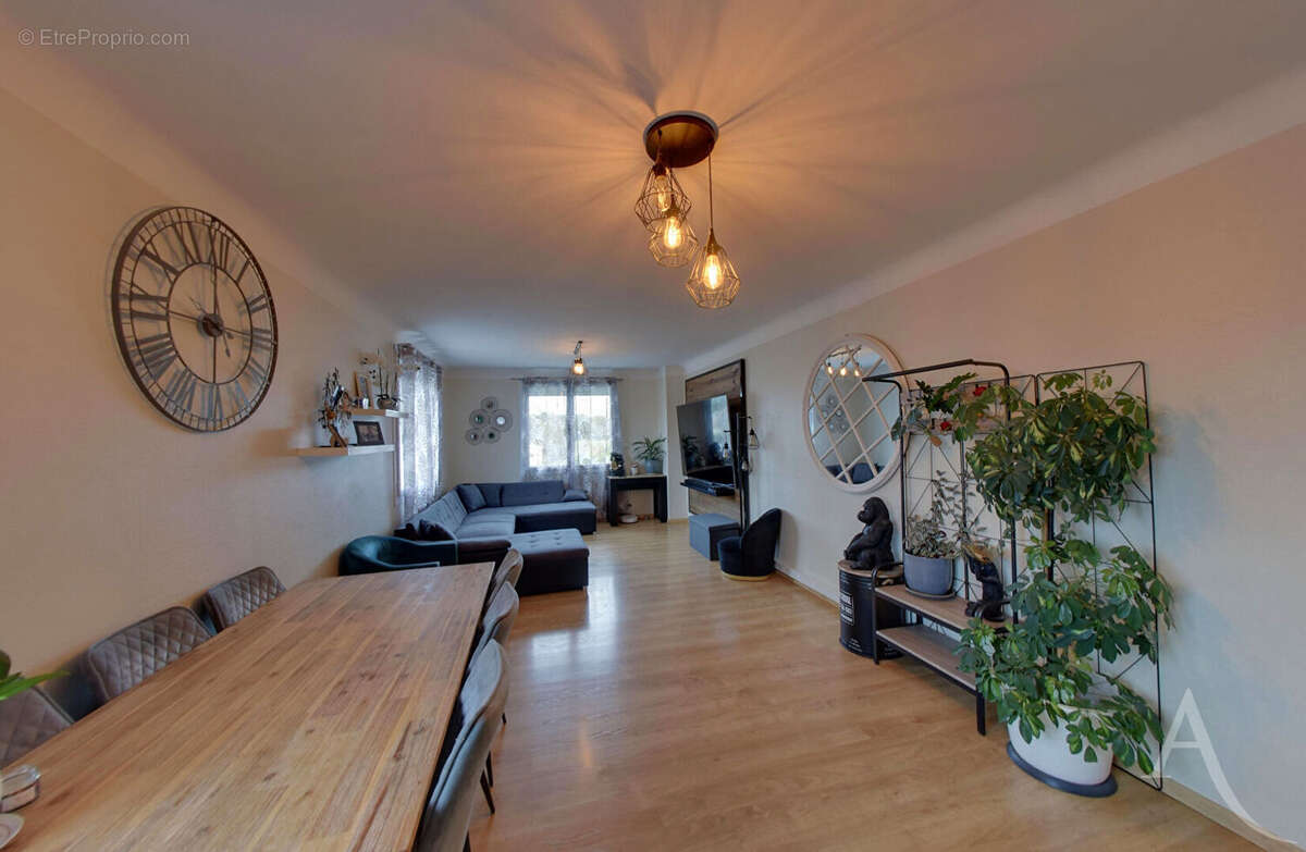 Appartement à LABATUT