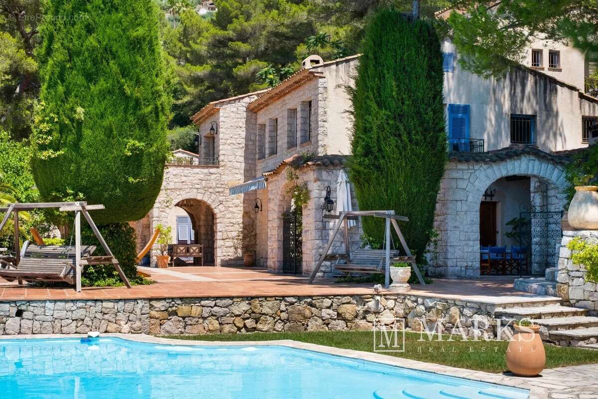 Maison à EZE