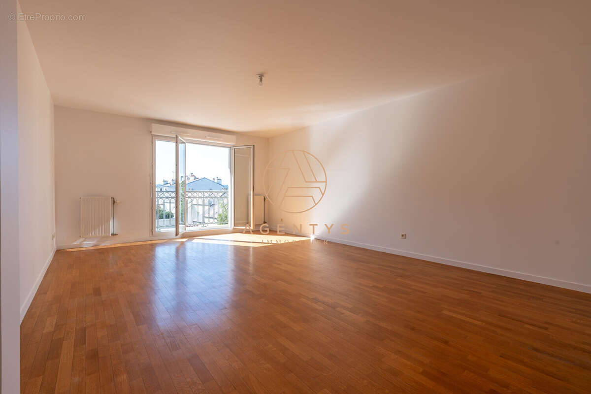 Appartement à LE PERREUX-SUR-MARNE