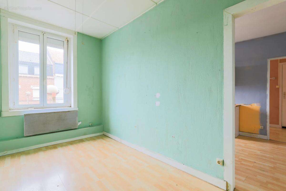 Maison à SALLAUMINES