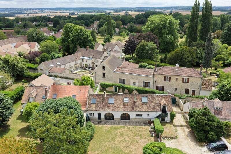 EXCLUSIVITE - Dpt Yvelines (78), à vendre à AUTOUILLET, Maison de caractère 5 pièces - photo 19