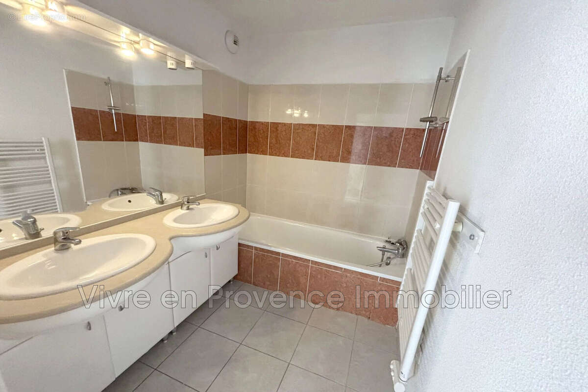 Appartement à SAINT-ANDRE-DE-LA-ROCHE