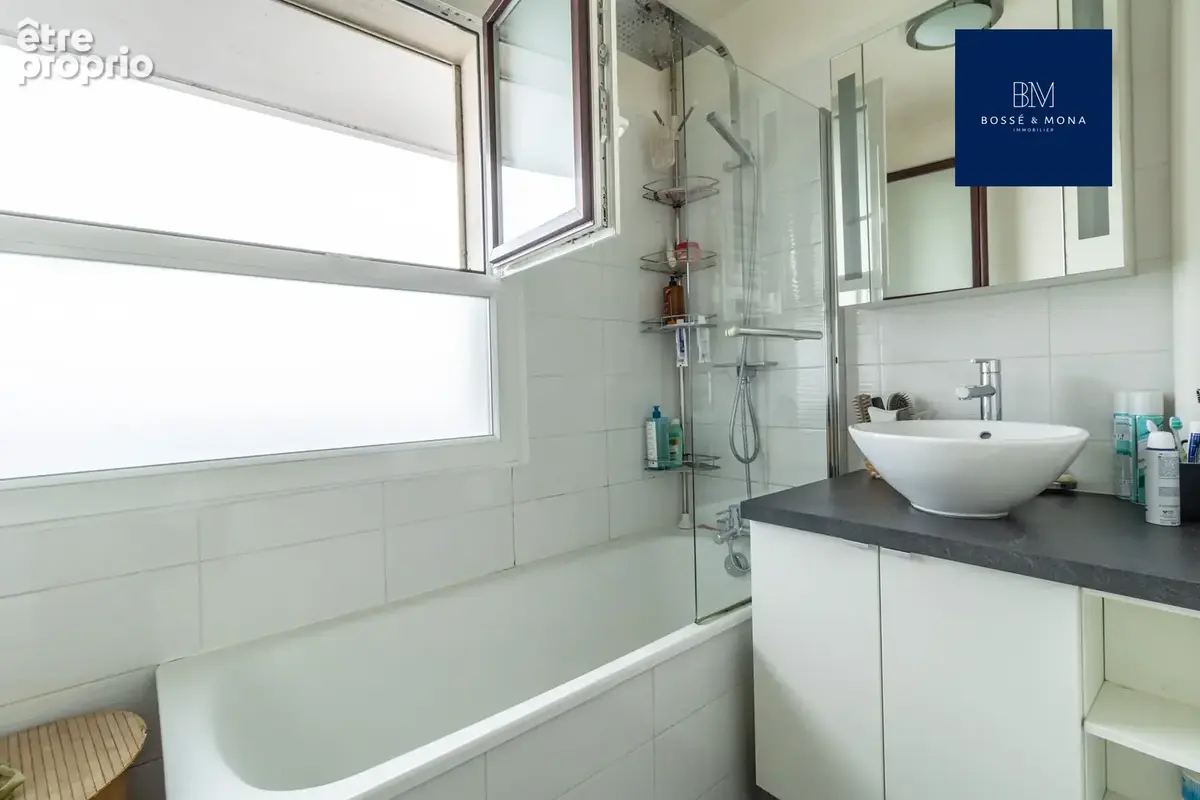 Appartement 58m2, dernier étage avec terrasse, à 400m de la gare de Bécon-les-Bruyères - photo 12
