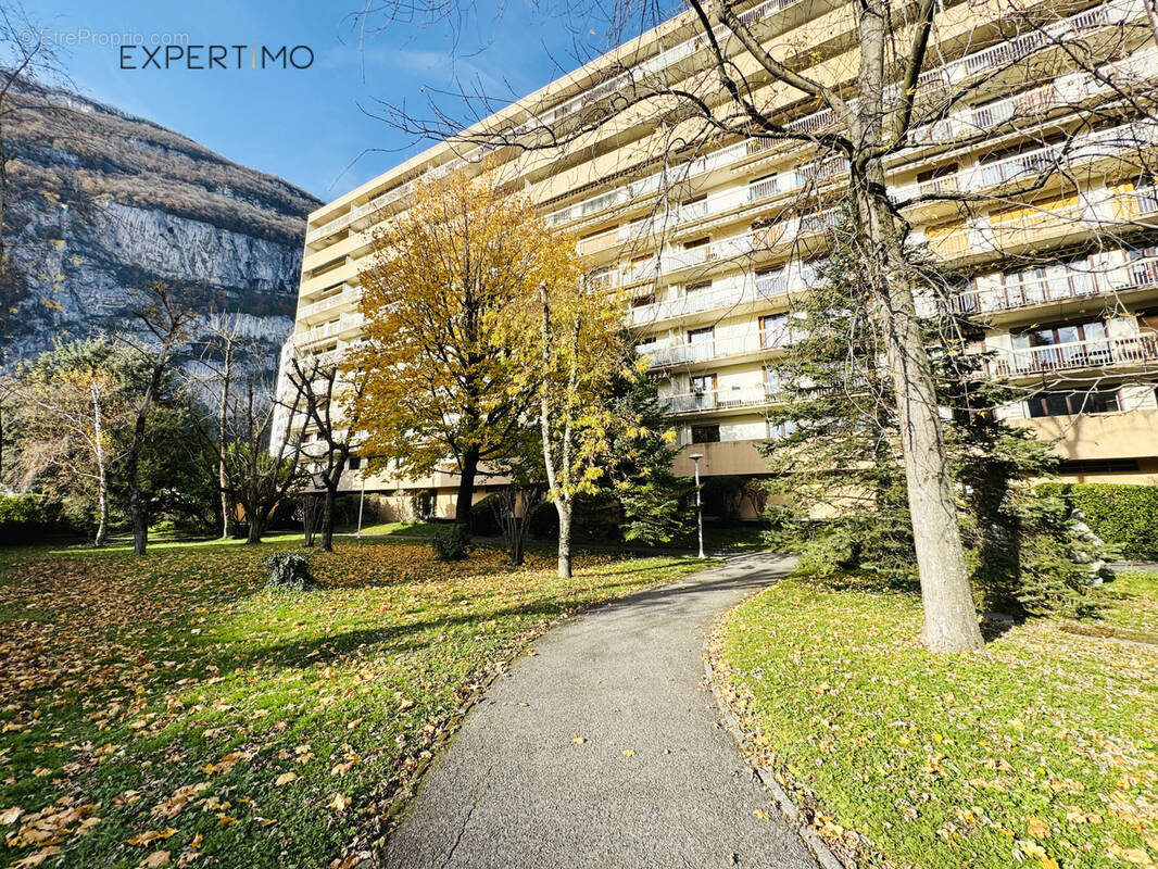 Appartement à SASSENAGE