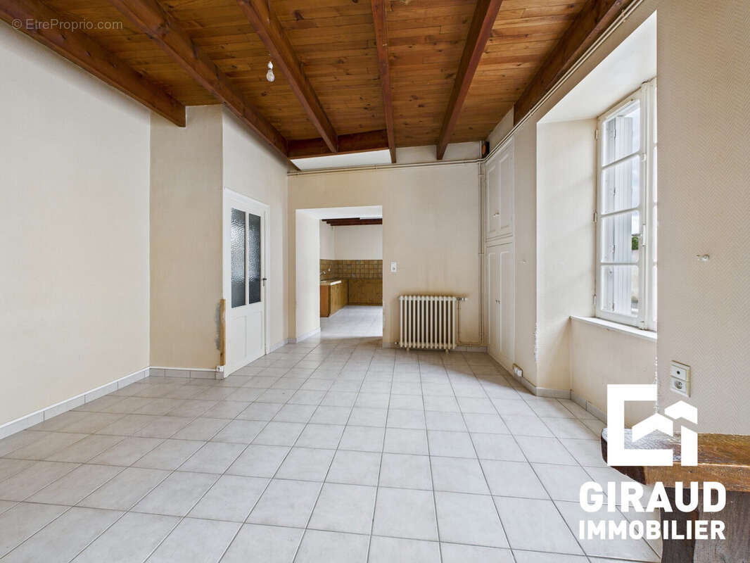 Maison à MOUILLERON-EN-PAREDS