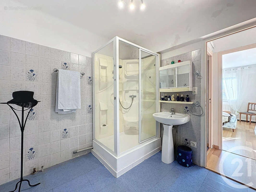Appartement 73 m² à Sete  - photo 11